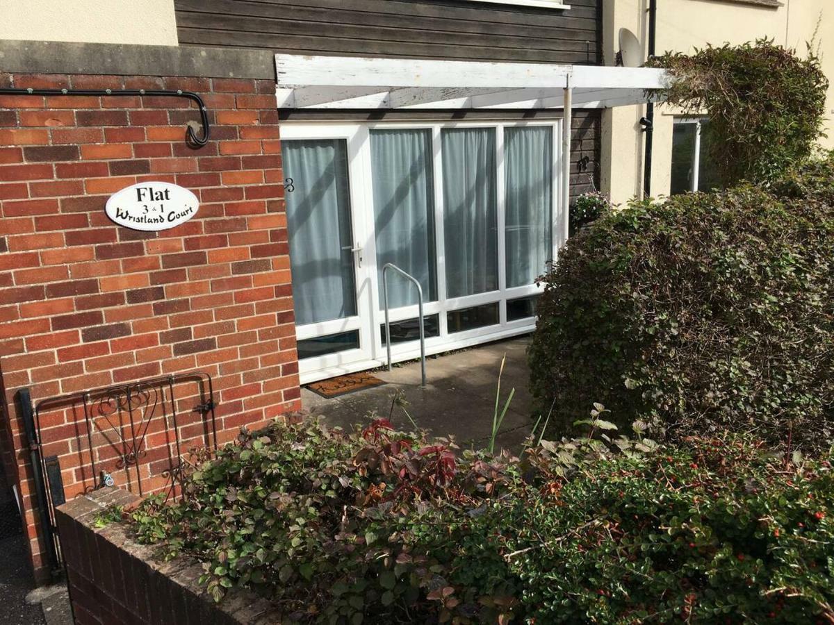 Wristland Court, Watchet Exterior foto